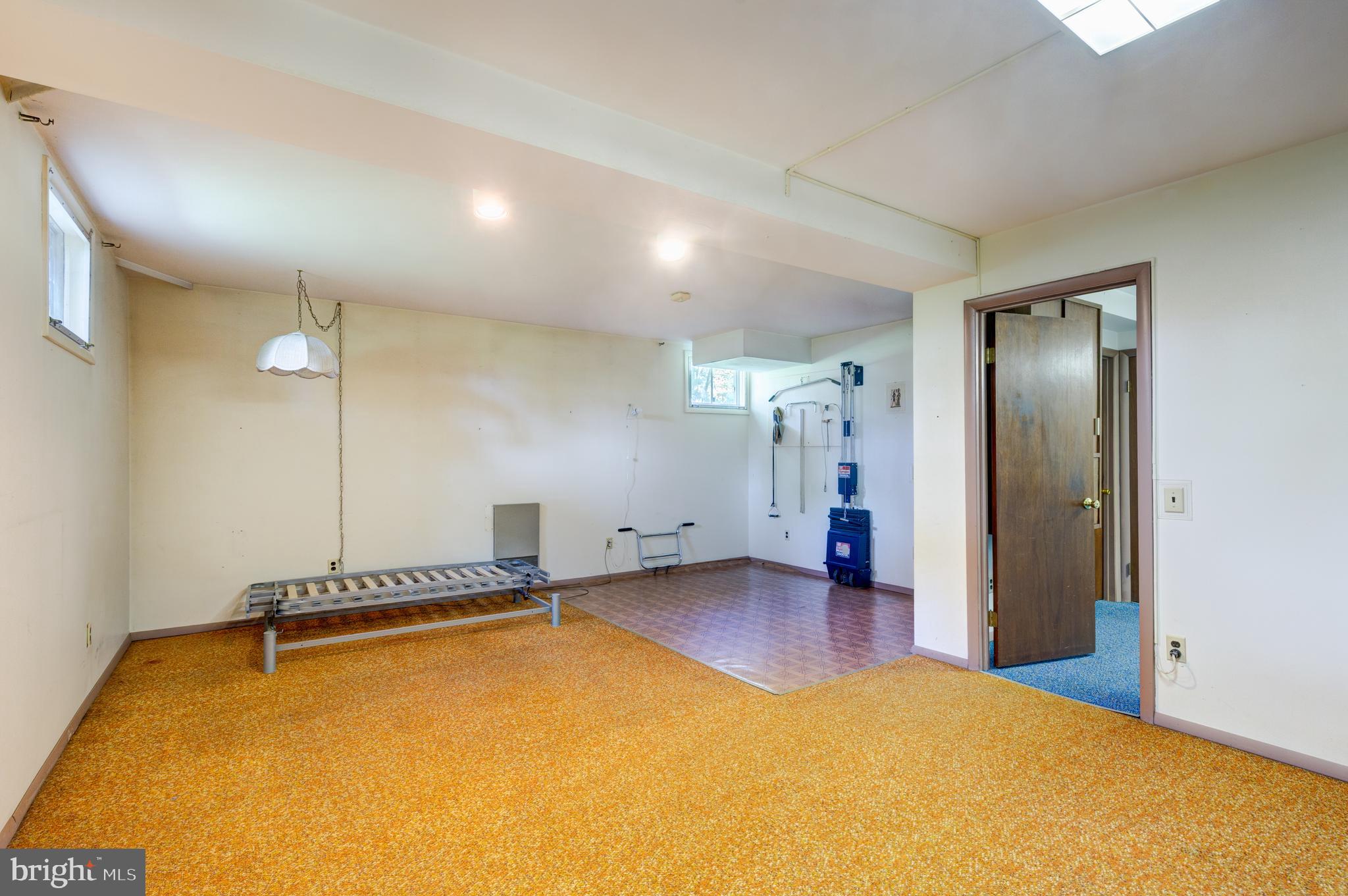 HAMPSTEAD - Residential