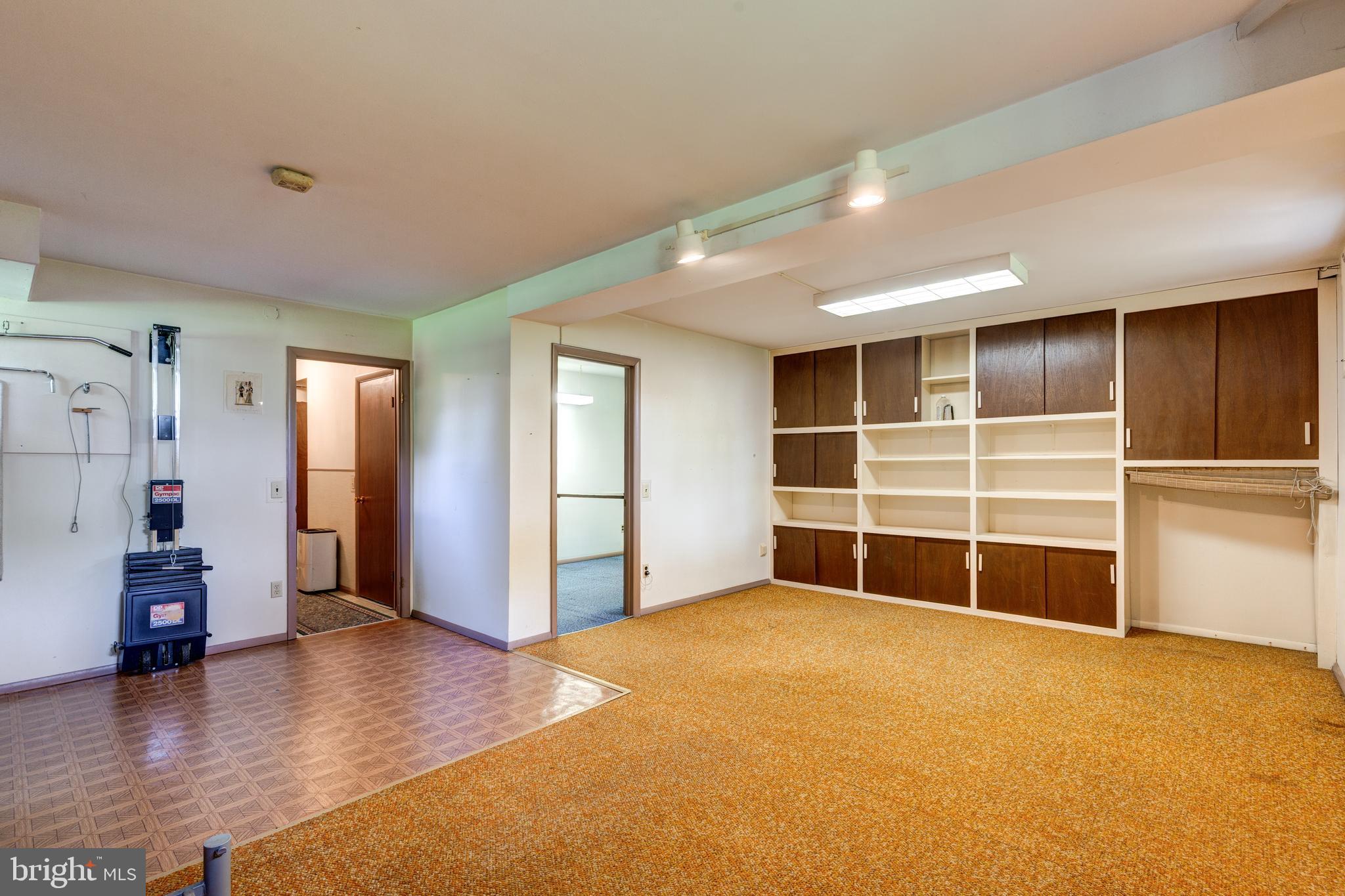 HAMPSTEAD - Residential