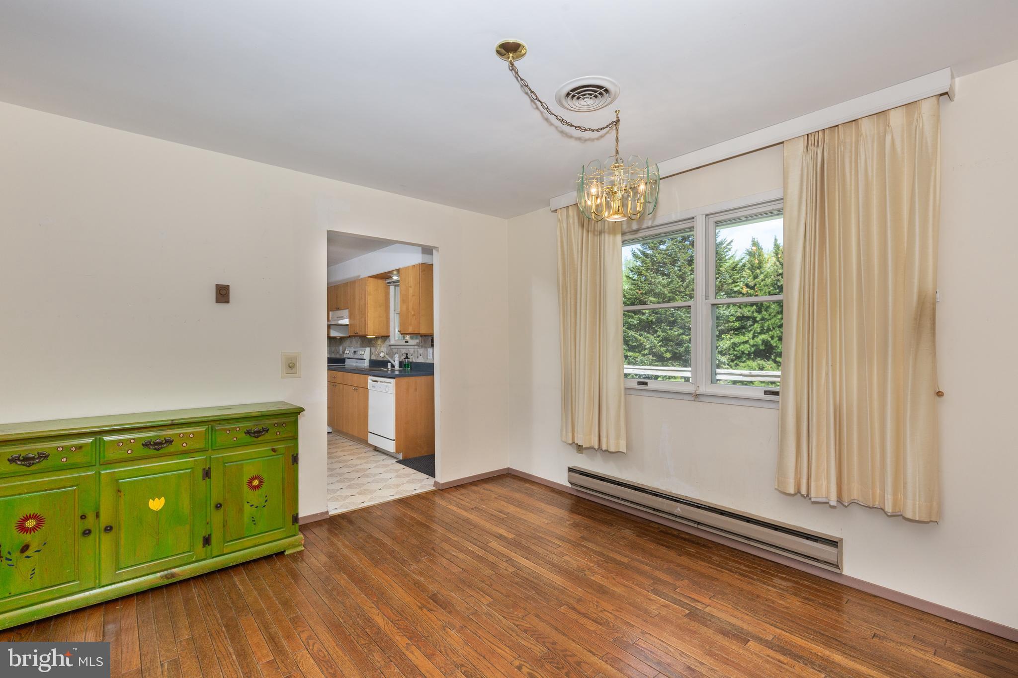 HAMPSTEAD - Residential