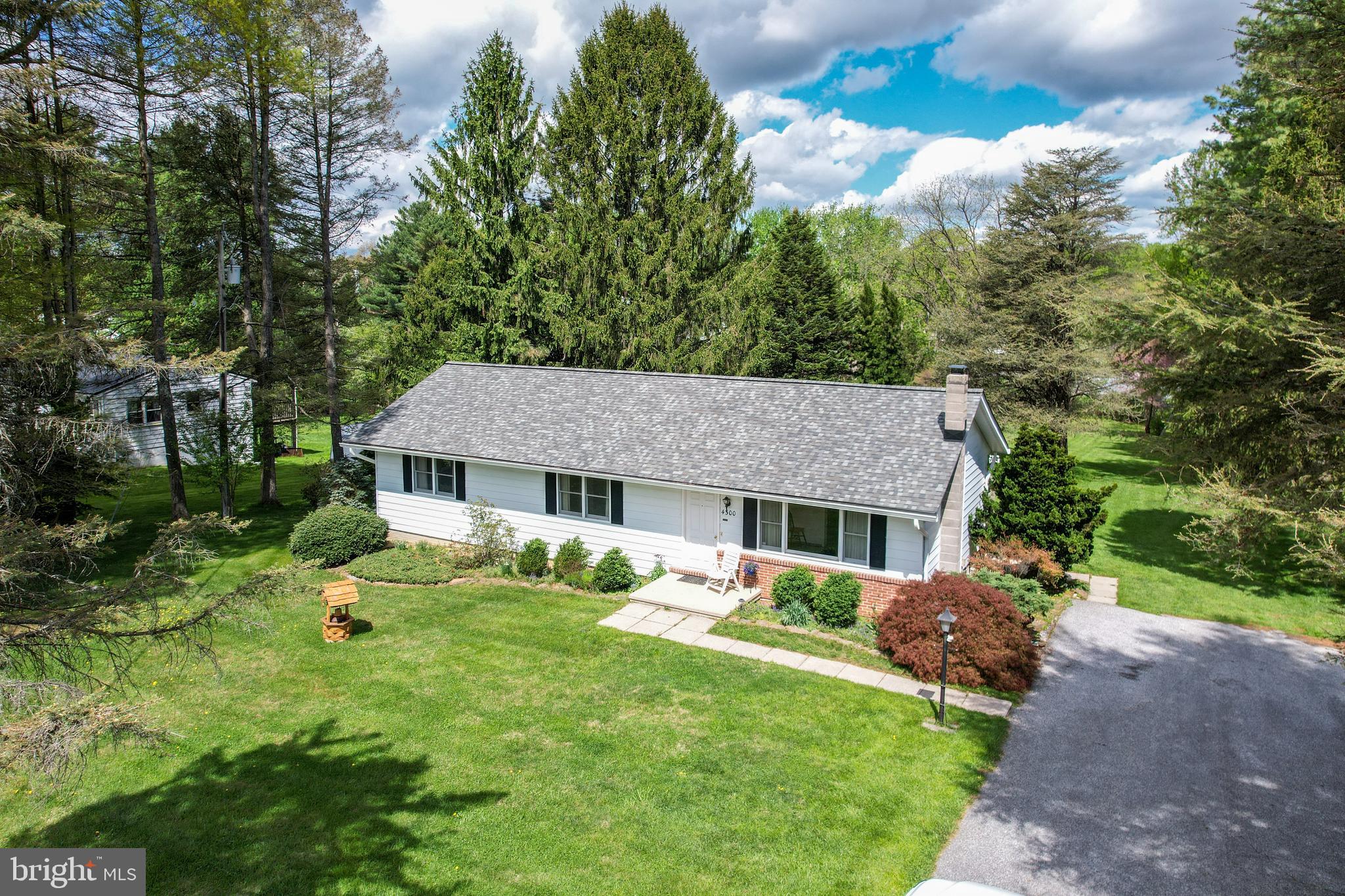 HAMPSTEAD - Residential