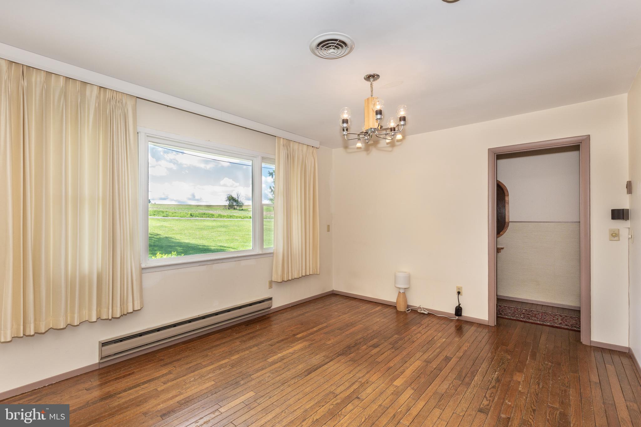 HAMPSTEAD - Residential