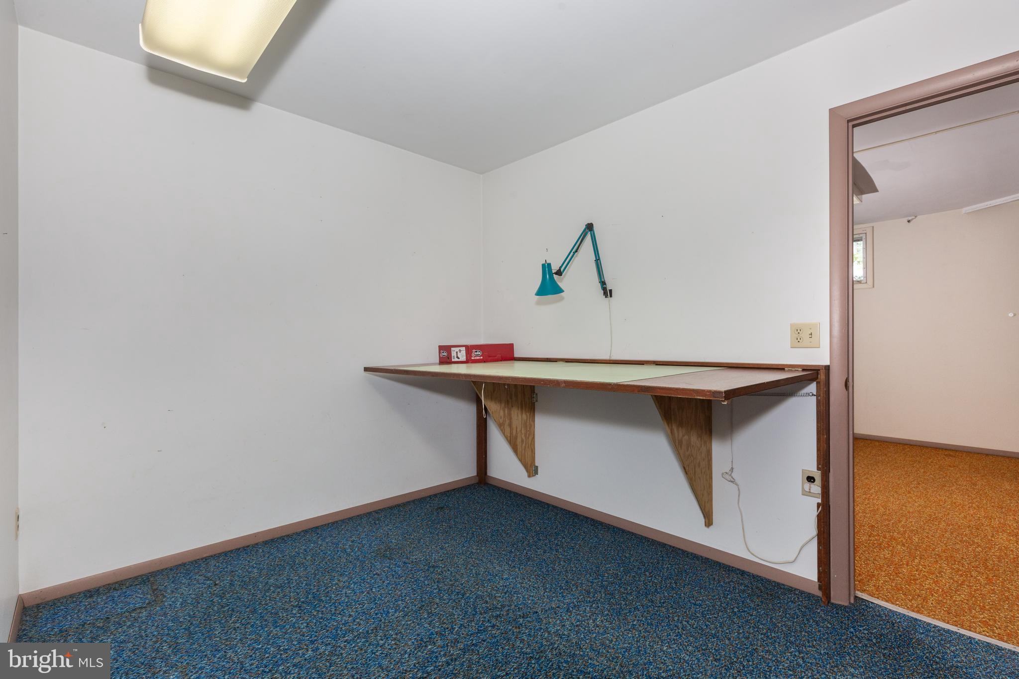 HAMPSTEAD - Residential