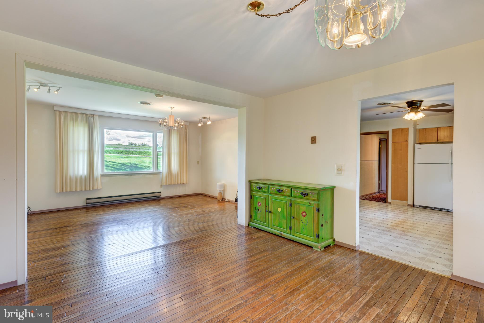 HAMPSTEAD - Residential