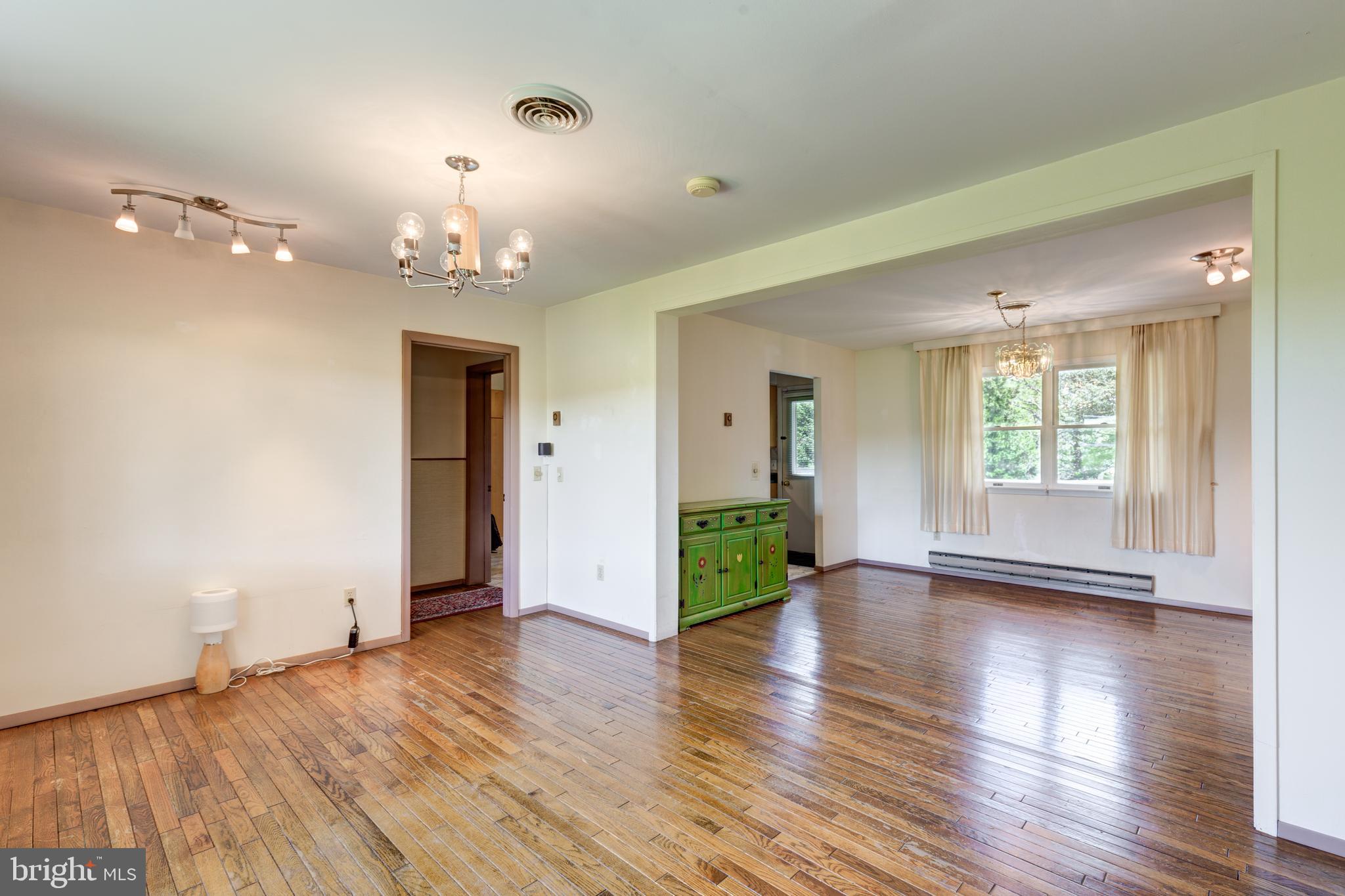 HAMPSTEAD - Residential