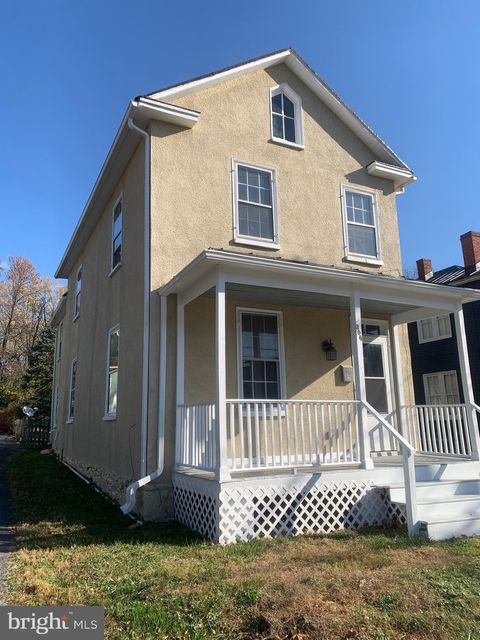 306 E MAIN STREET BERRYVILLE VA 22611