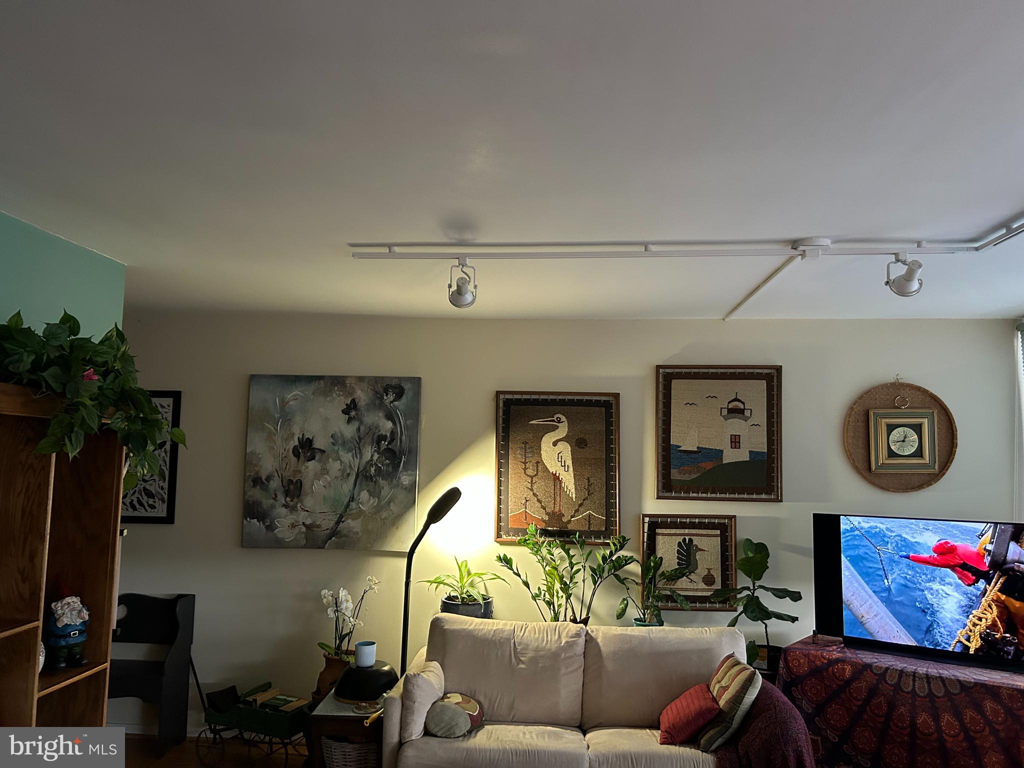 TUSCANY-CANTERBURY - Residential