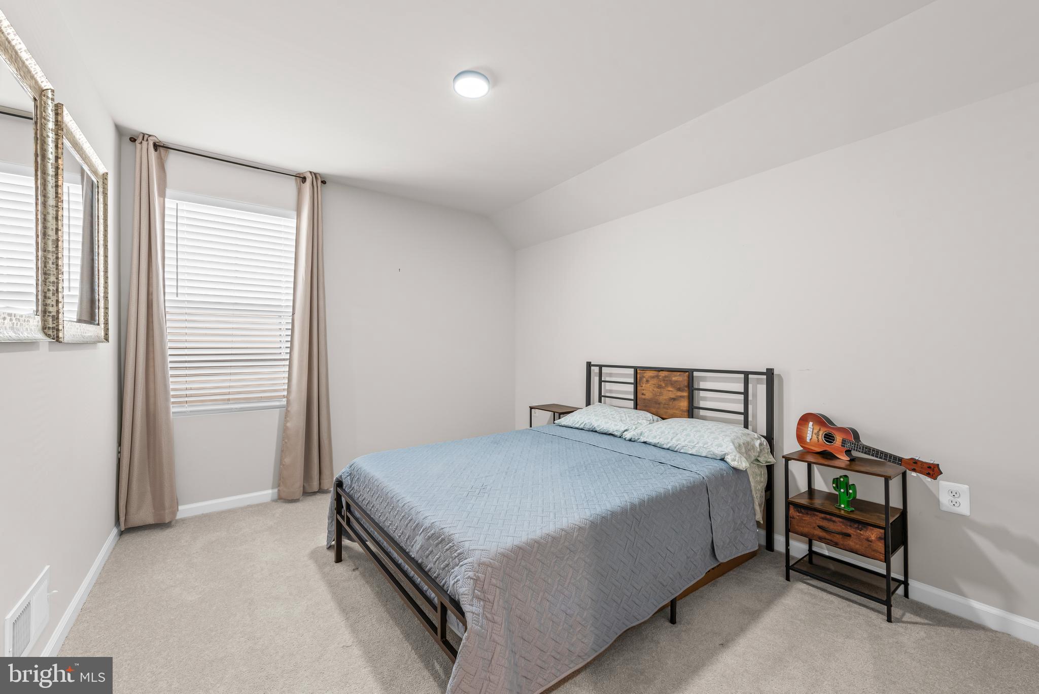 PRESIDENTS POINTE - Residential Lease