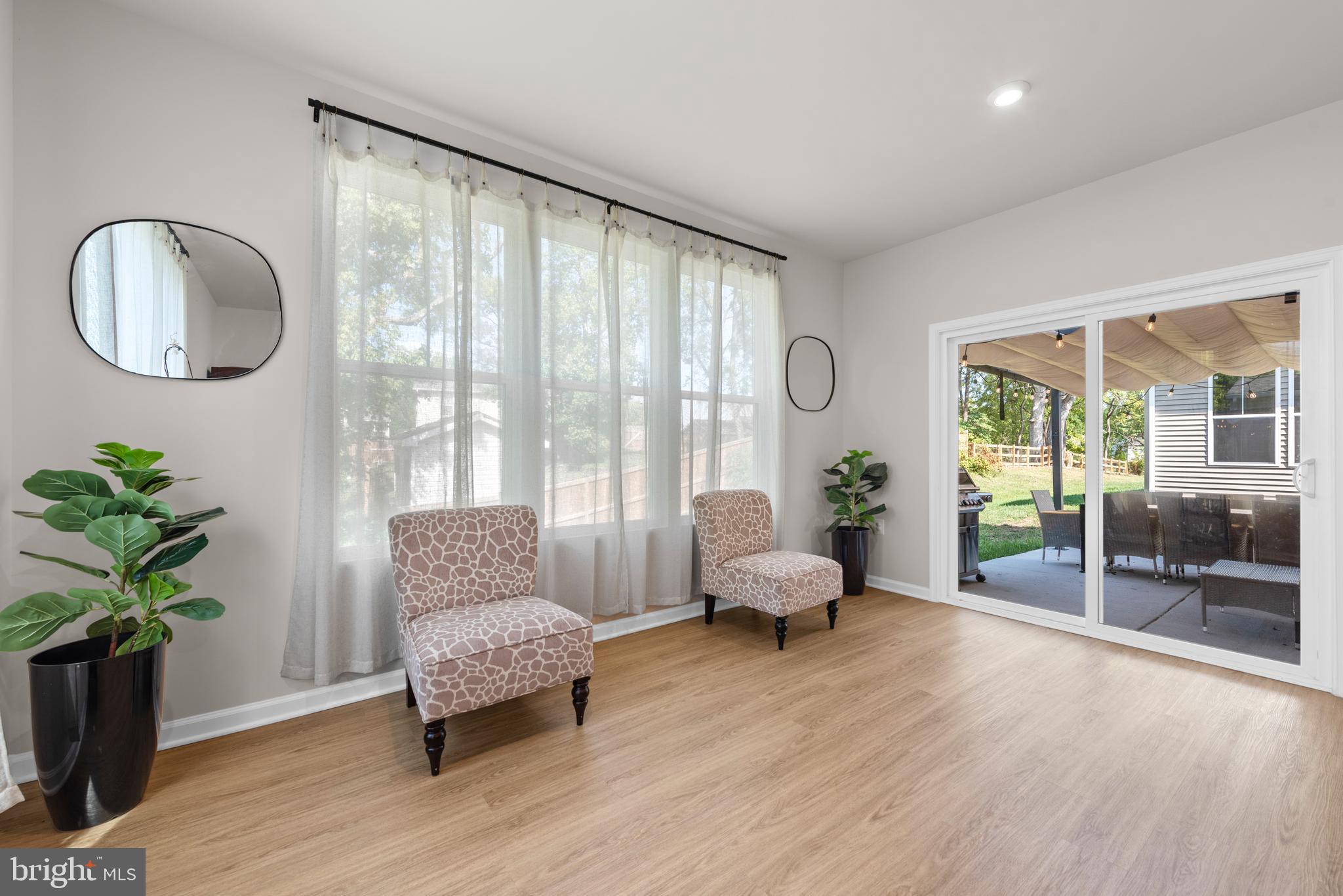 PRESIDENTS POINTE - Residential Lease