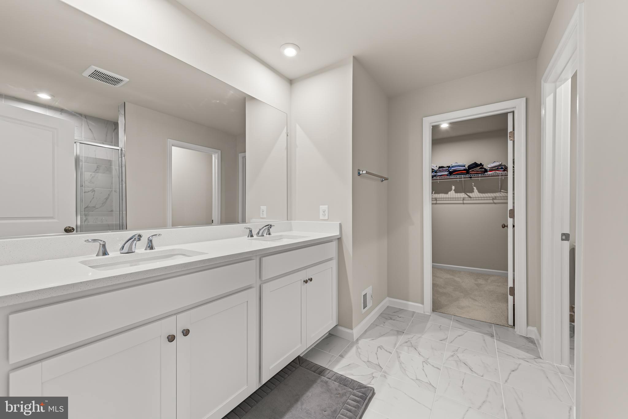 PRESIDENTS POINTE - Residential Lease