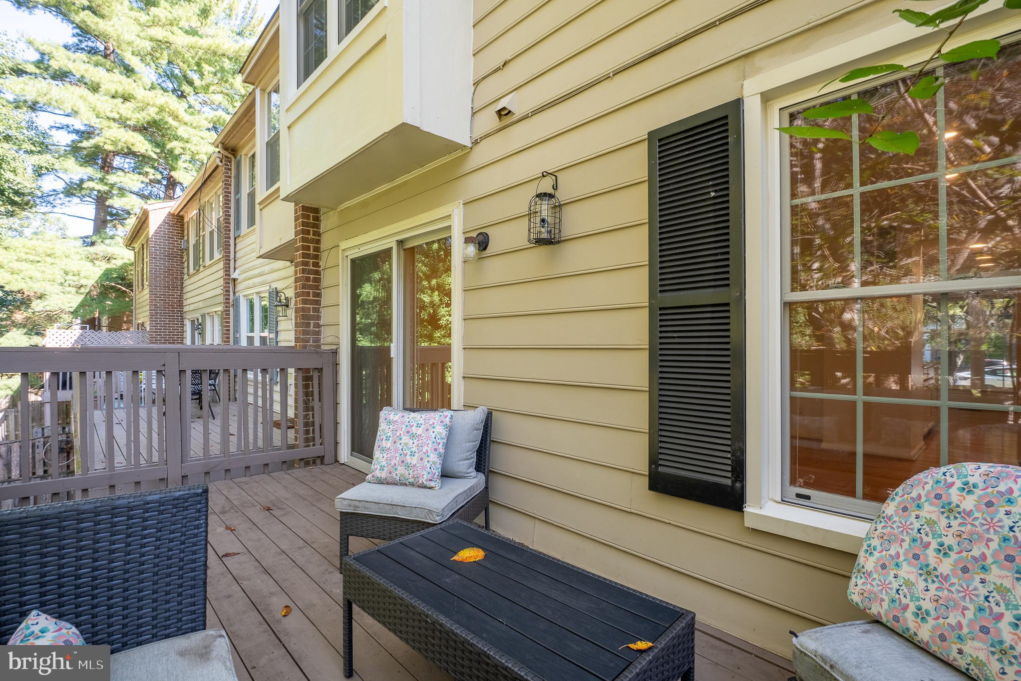 SHADOW OAK - Residential