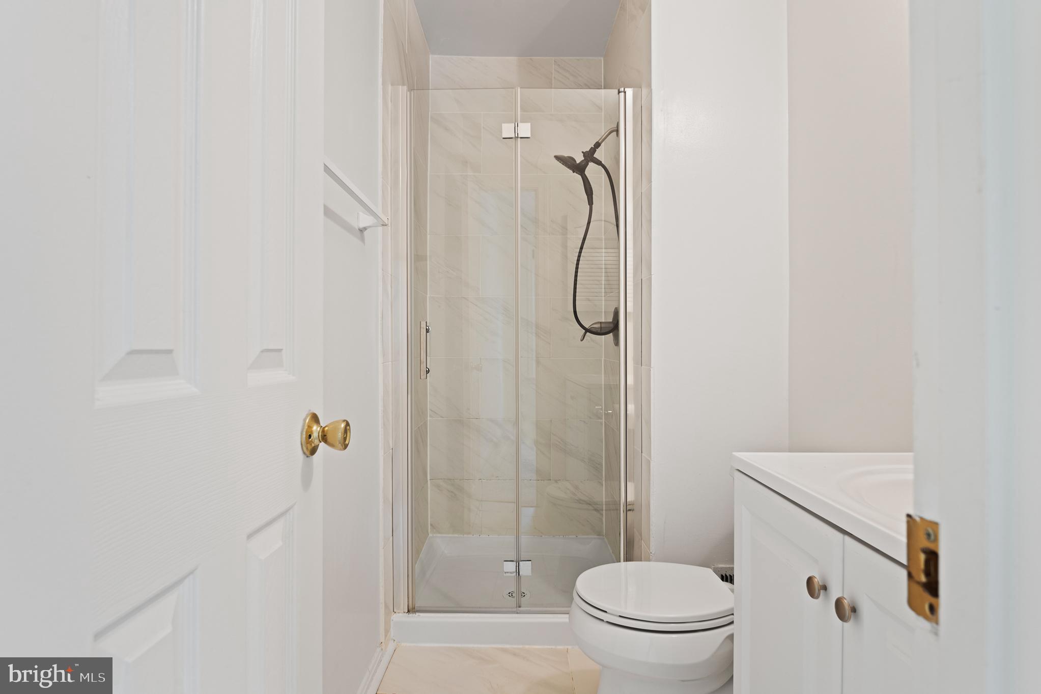 SHADOW OAK - Residential