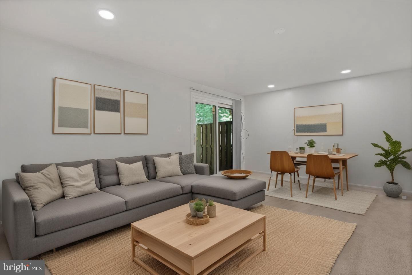 SHADOW OAK - Residential