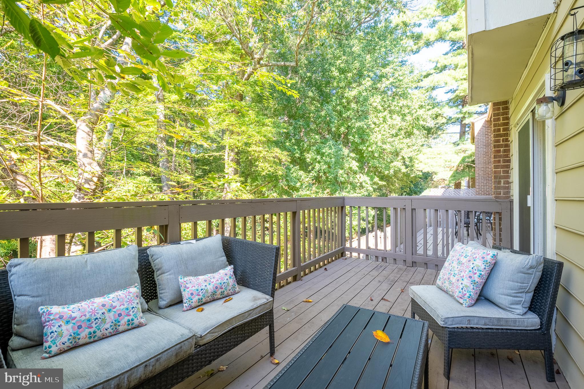 SHADOW OAK - Residential