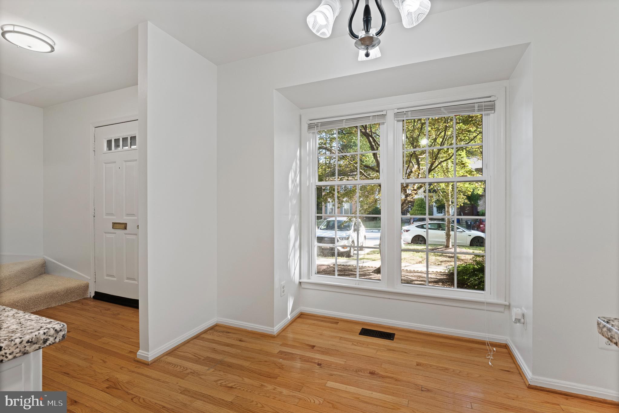 SHADOW OAK - Residential