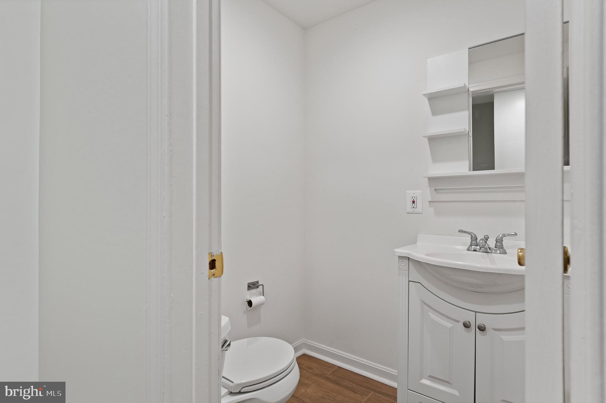 SHADOW OAK - Residential