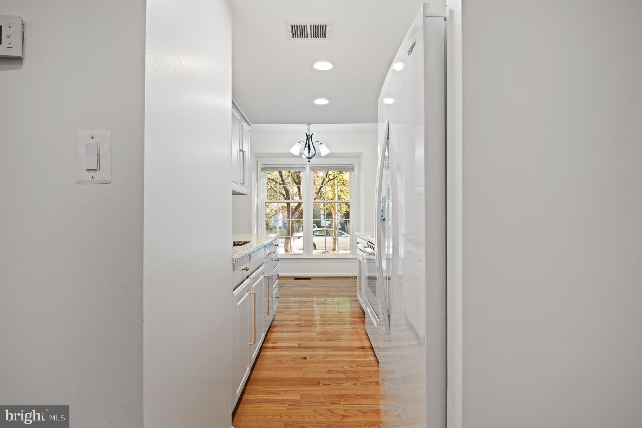 SHADOW OAK - Residential