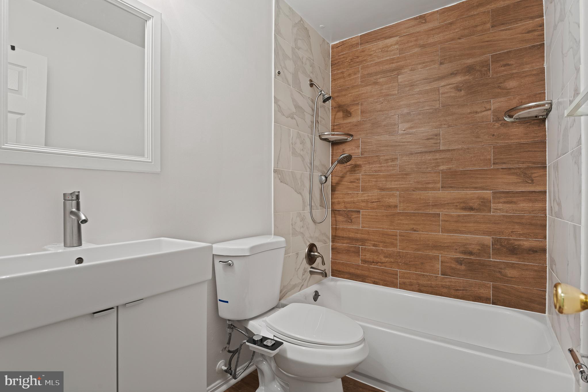 SHADOW OAK - Residential