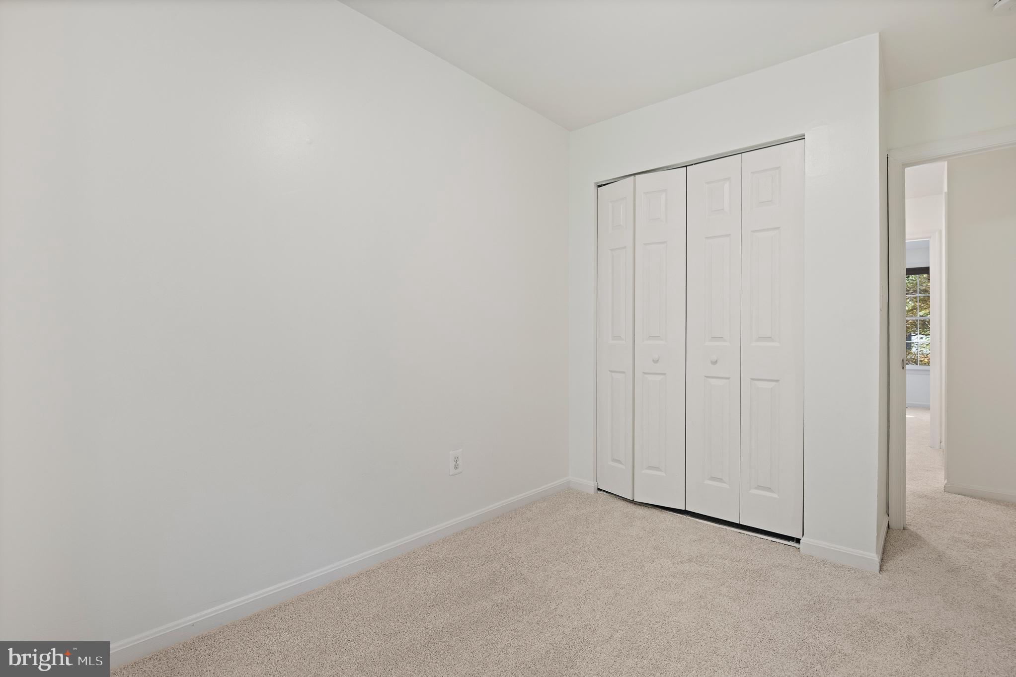 SHADOW OAK - Residential