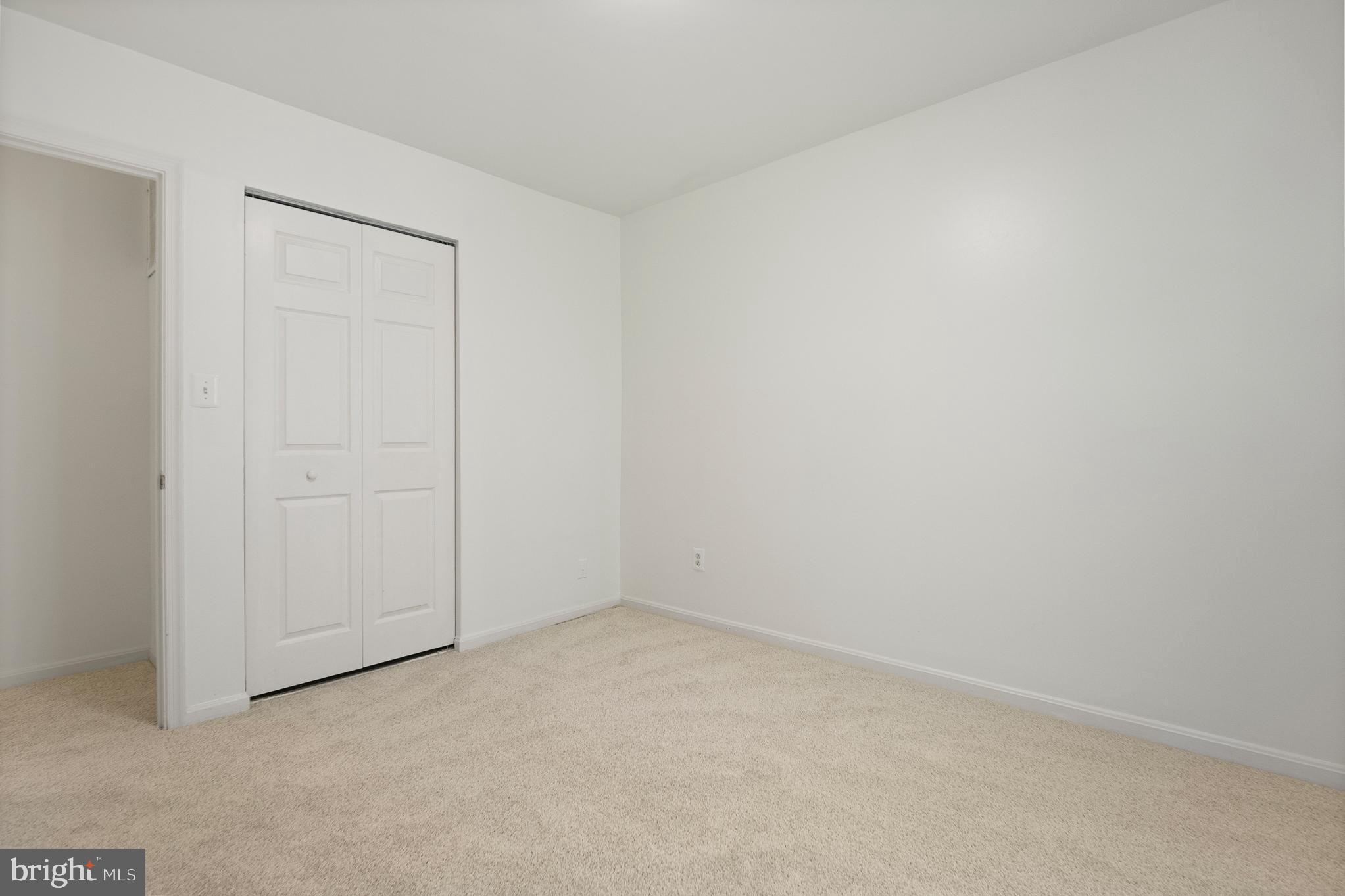 SHADOW OAK - Residential