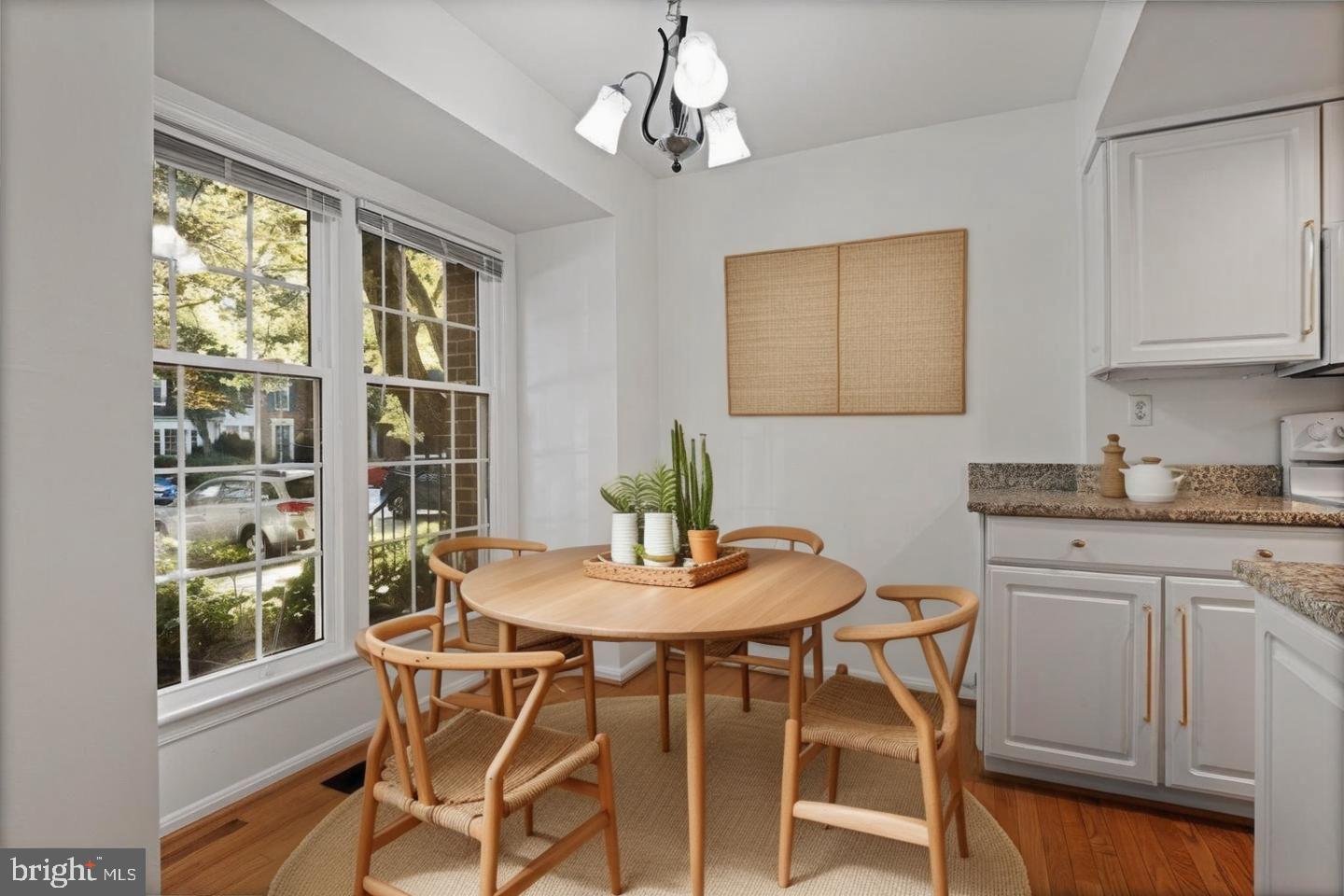 SHADOW OAK - Residential