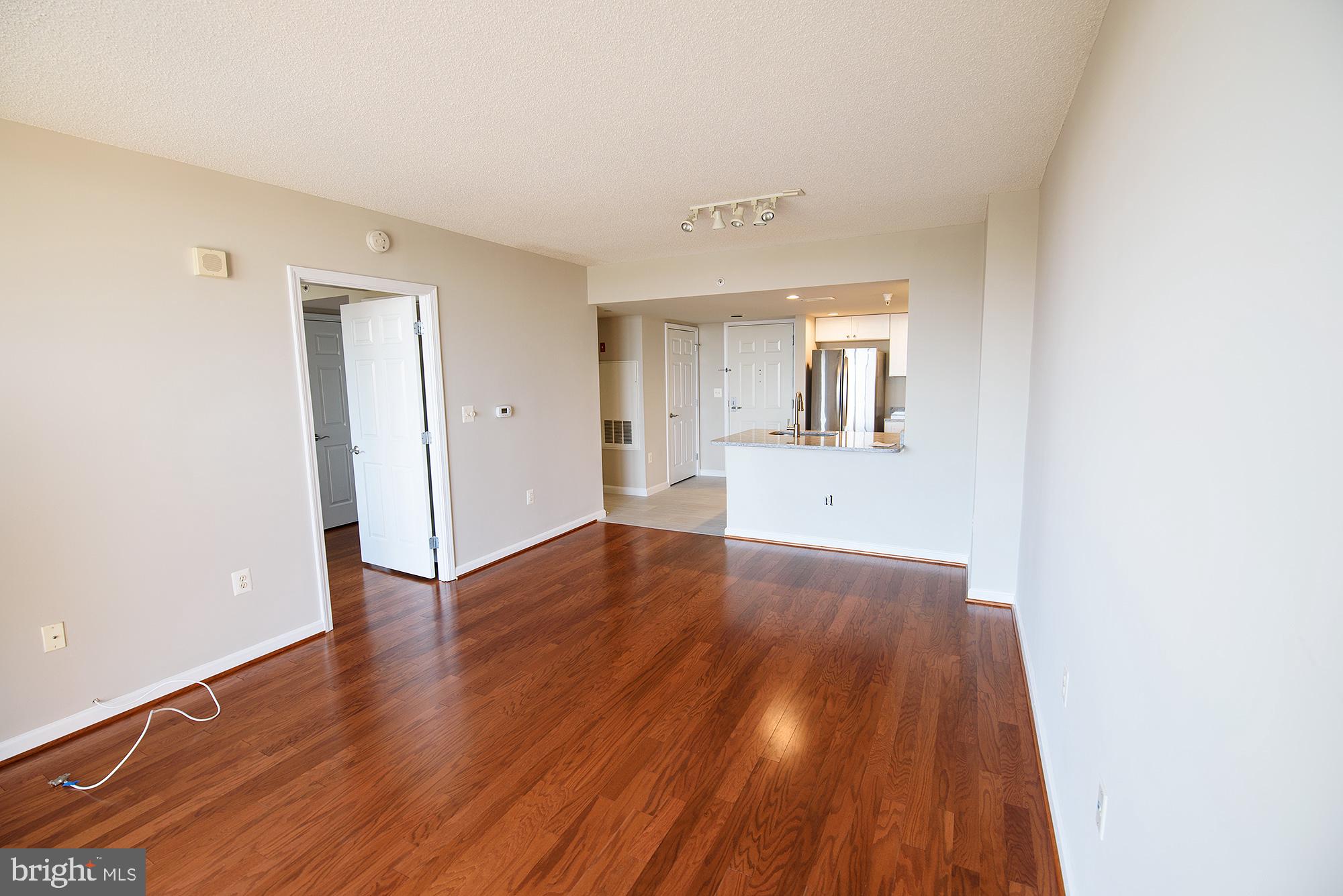 GALLERY AT WHITE FLINT - Residential Lease