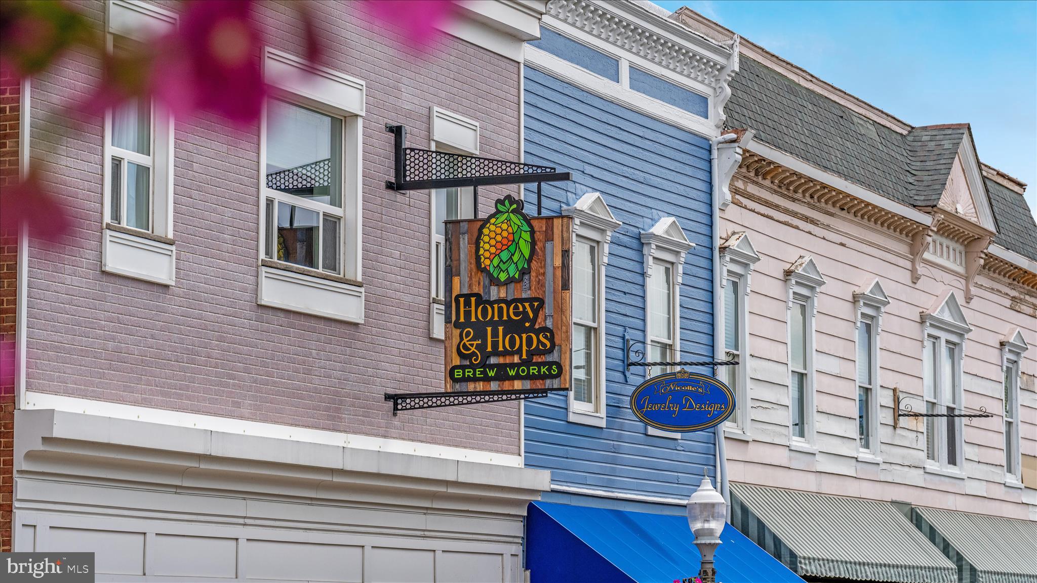 BRAXTON HEIGHTS - Residential