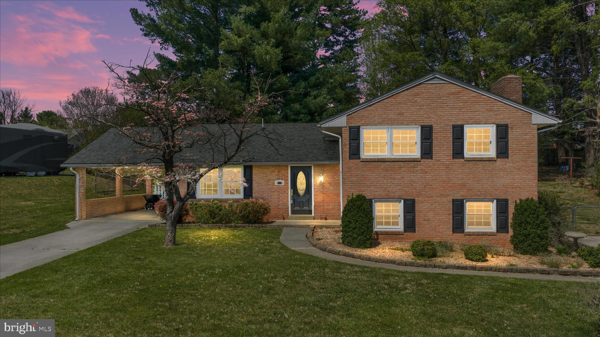 BRAXTON HEIGHTS - Residential