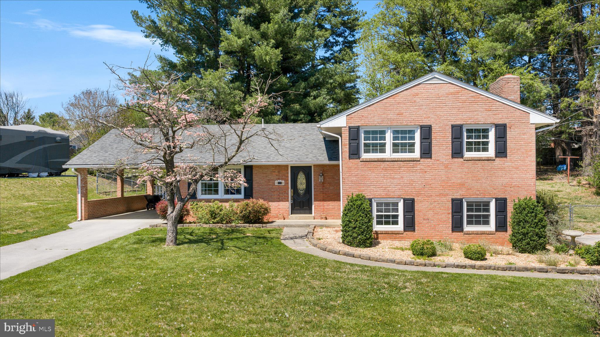 BRAXTON HEIGHTS - Residential