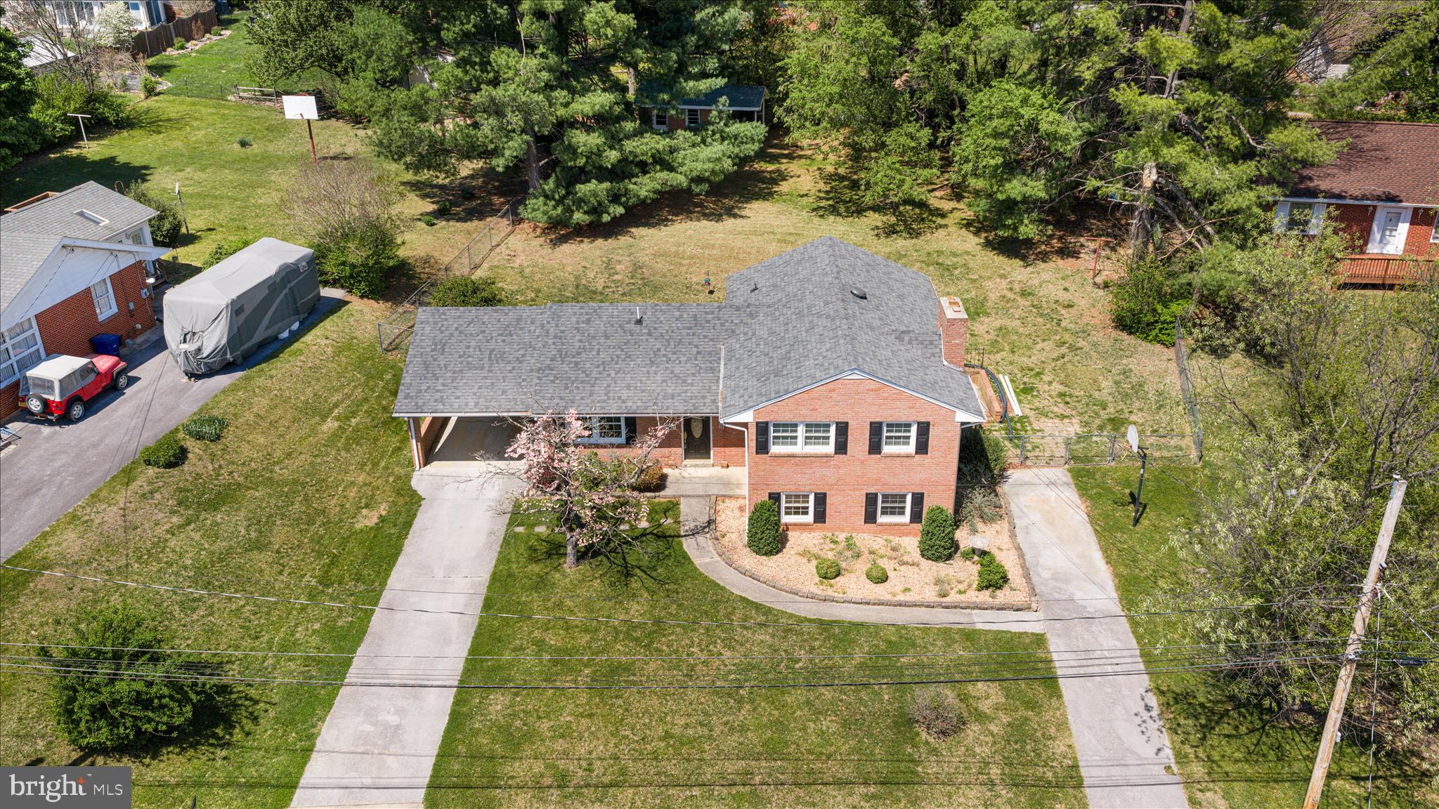 BRAXTON HEIGHTS - Residential