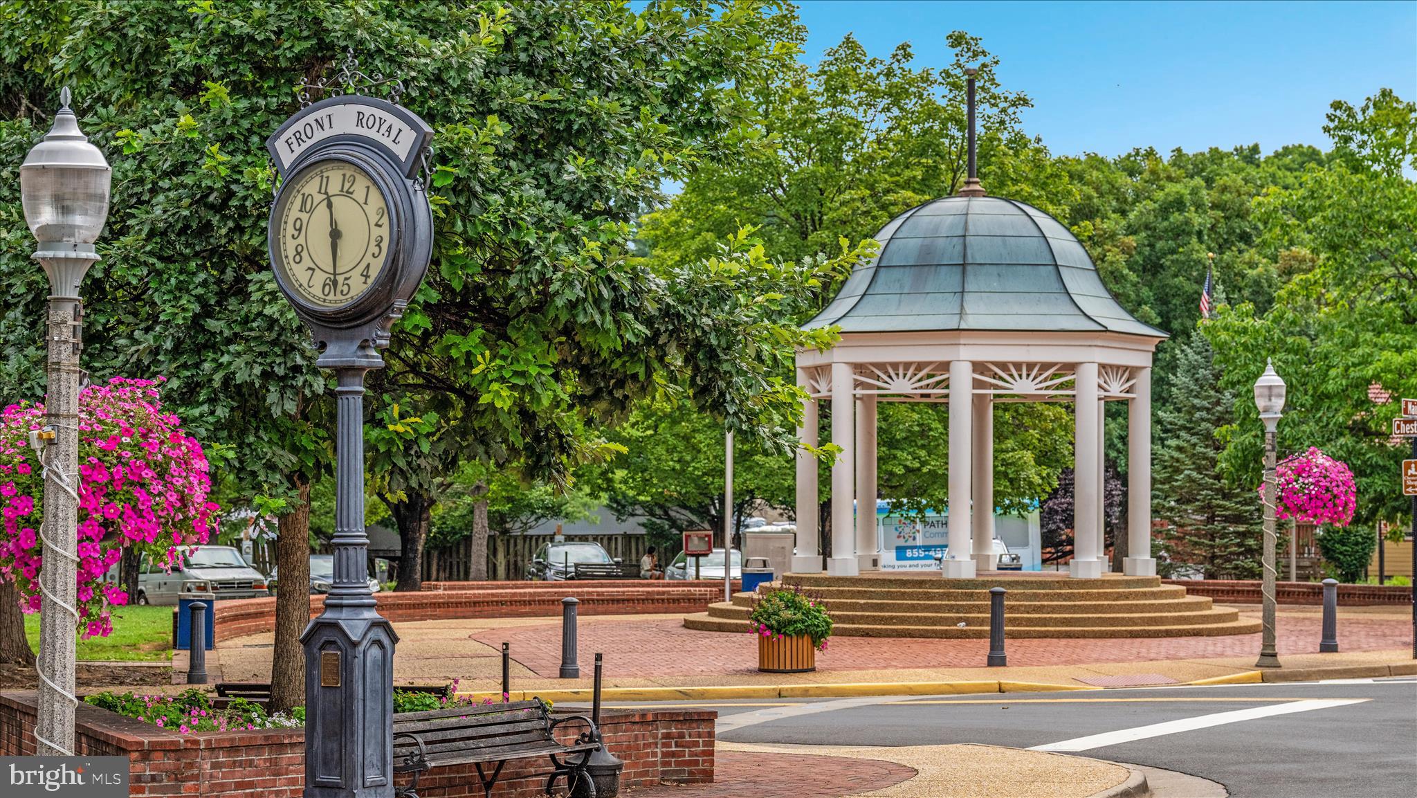 BRAXTON HEIGHTS - Residential