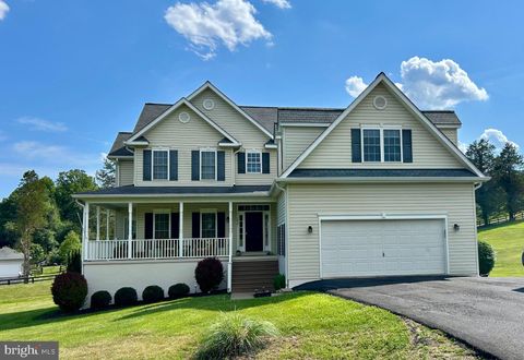 Photo of 5459 Claire Court, WARRENTON, VA 20187 (MLS # VAFQ2021766)