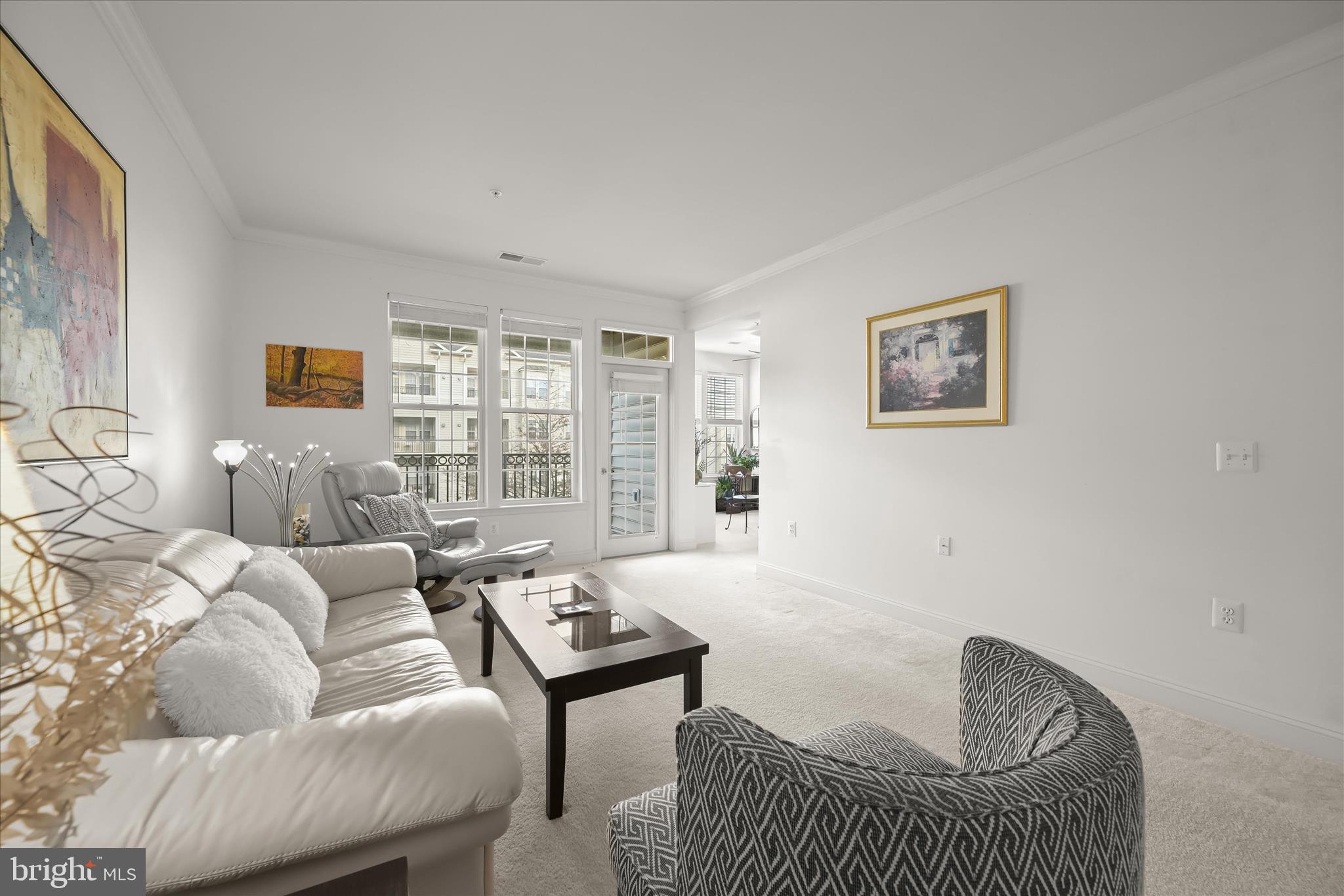 2510 KENSINGTON GARDEN 301