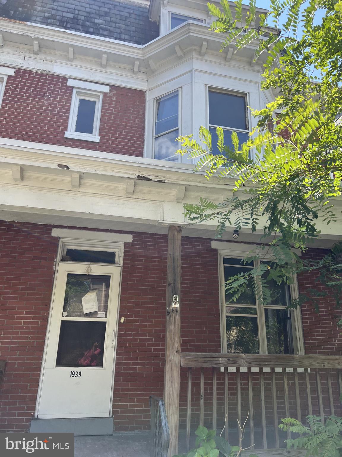 Short Sale - This property is not currently approved as a short sale. The list price is not necessarily the amount the bank will approve to sell the property for.