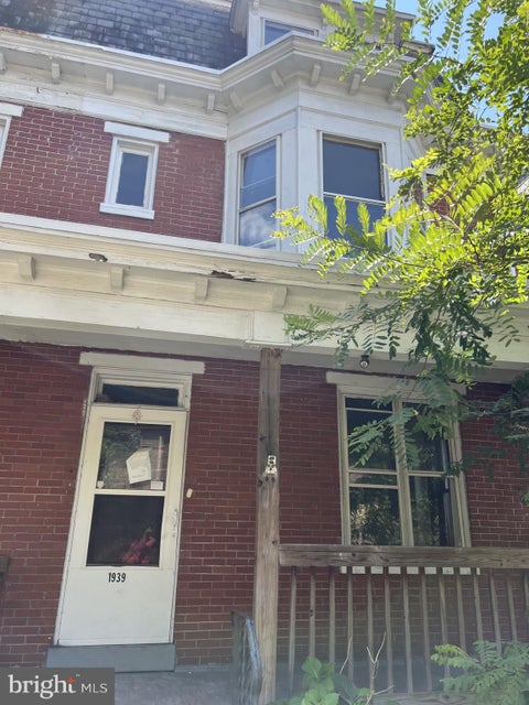 Townhouse For Sale - 1939 Whitehall Street<br/> HARRISBURG, PA 17103