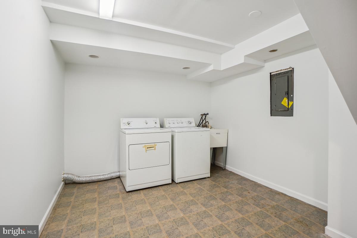 STEDWICK TOWNHOUSES - Residential