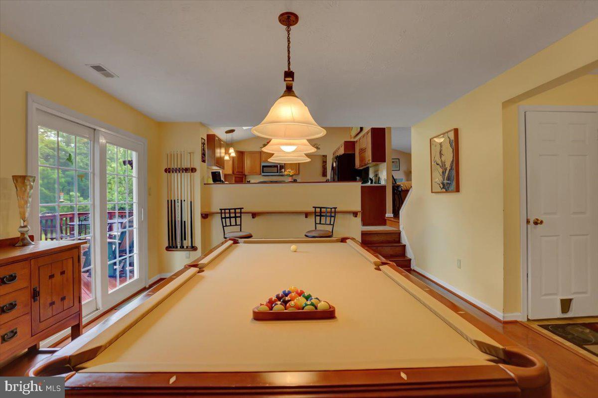 ROBIN MEADOWS - Residential