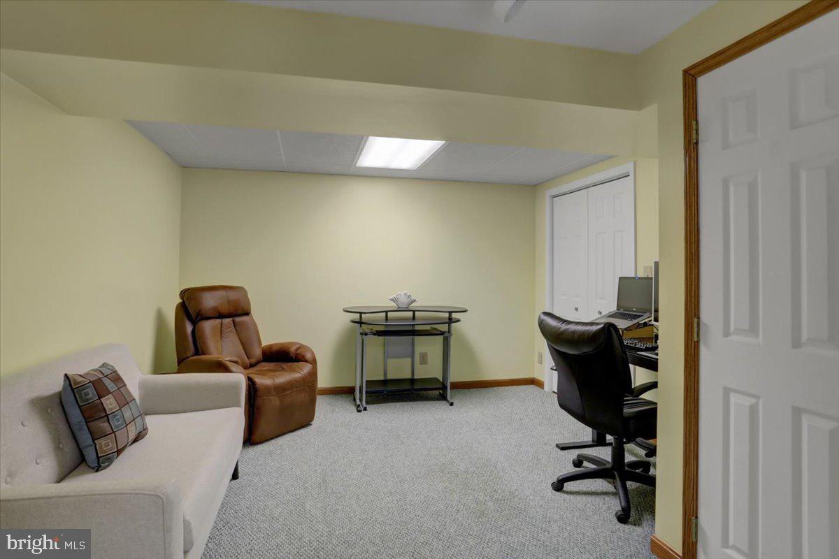 ROBIN MEADOWS - Residential