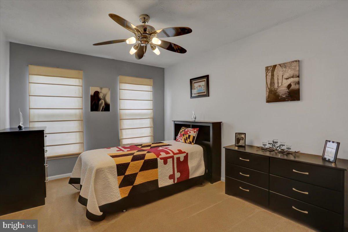 ROBIN MEADOWS - Residential