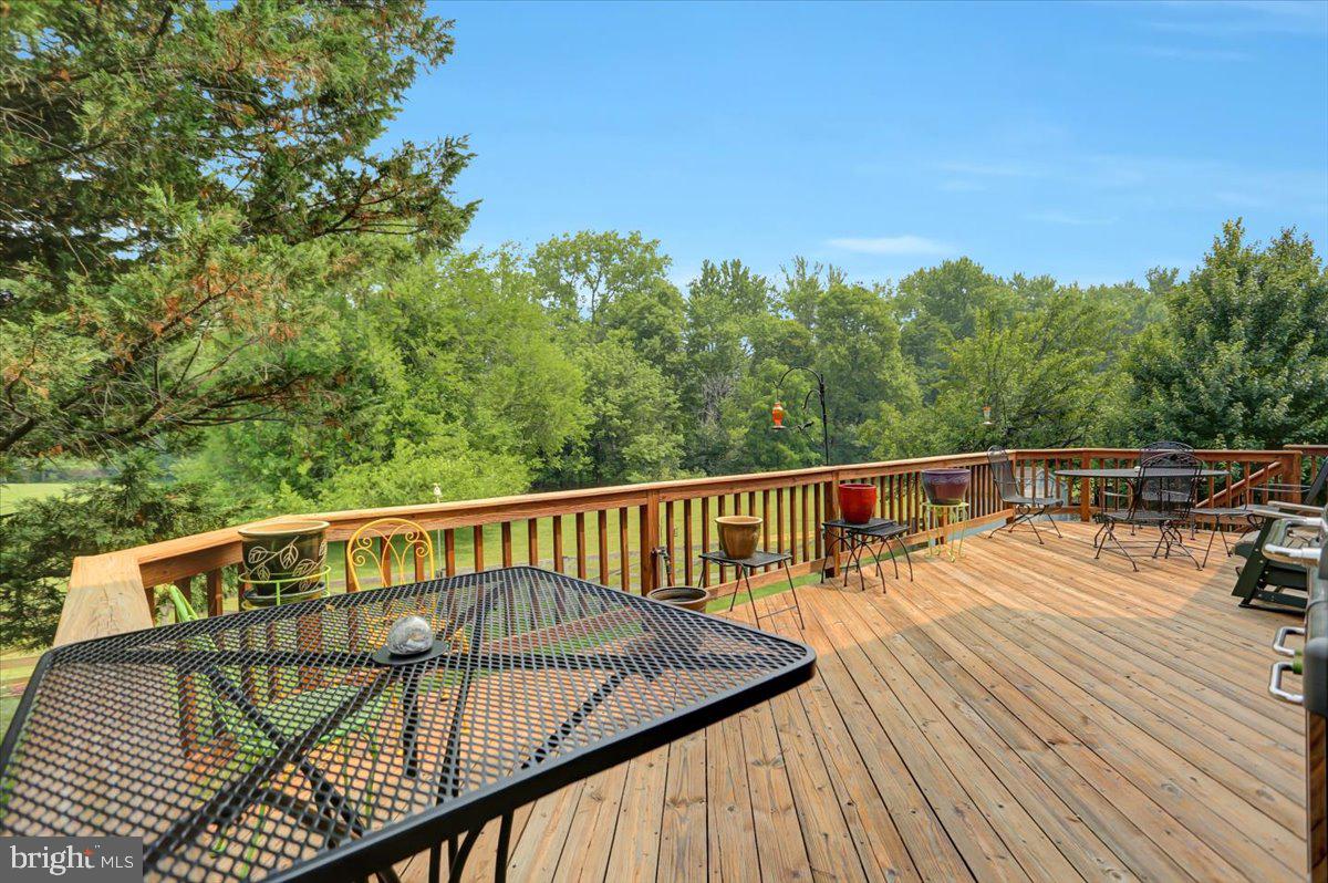 ROBIN MEADOWS - Residential