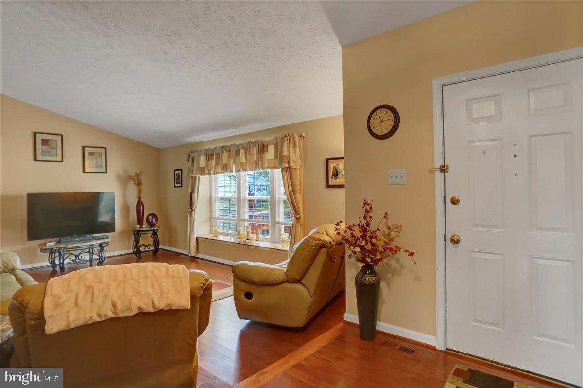 ROBIN MEADOWS - Residential