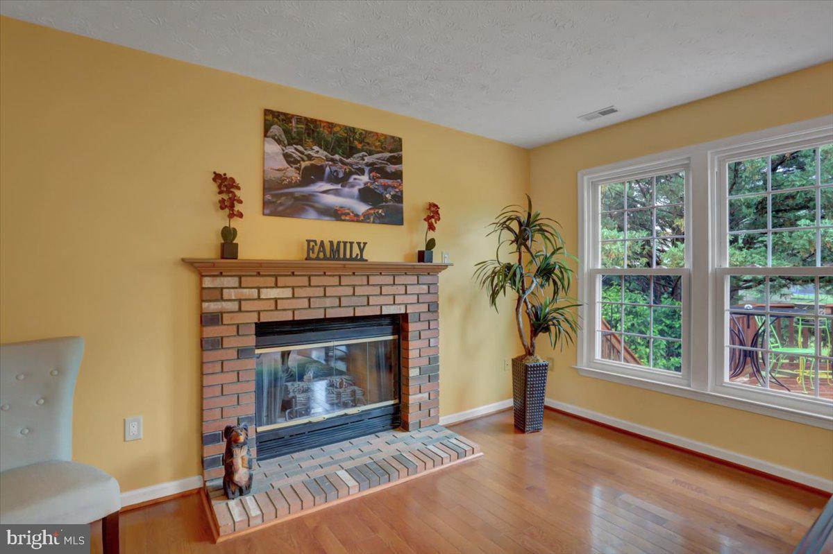 ROBIN MEADOWS - Residential