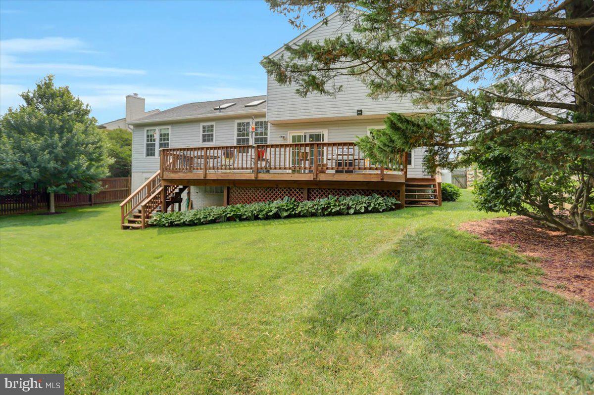 ROBIN MEADOWS - Residential