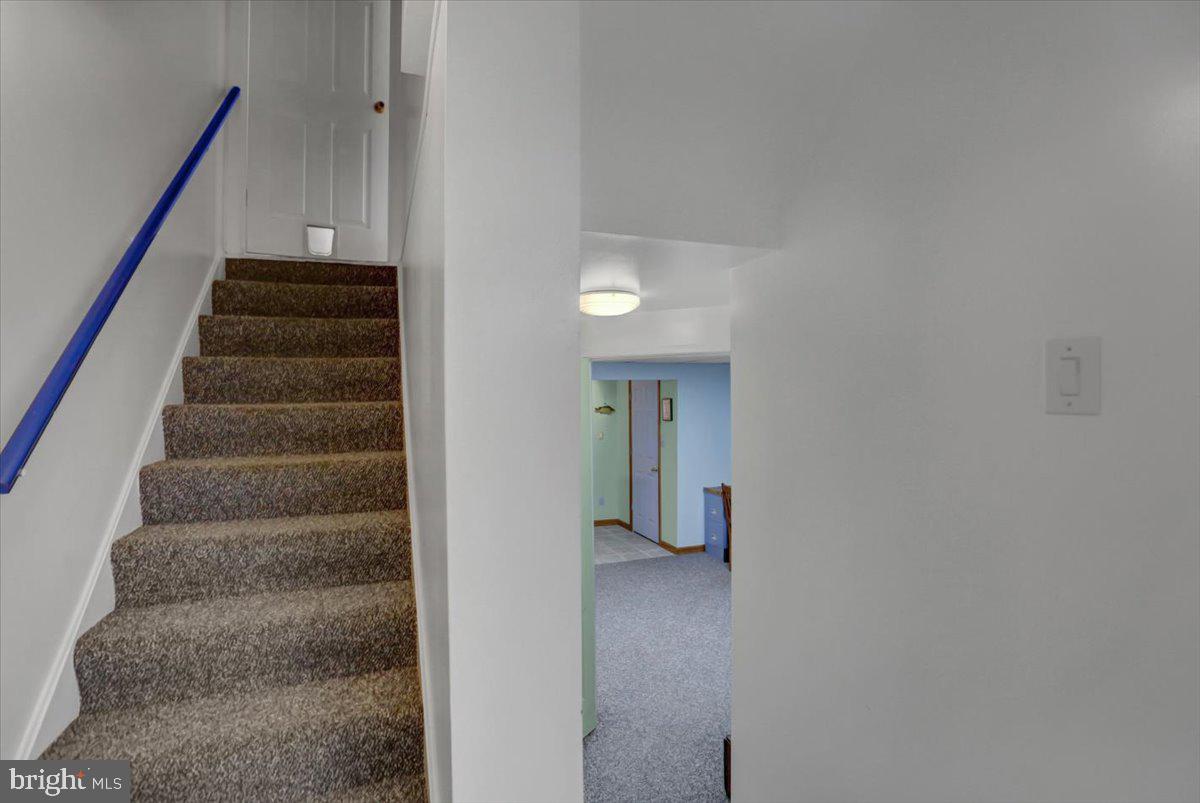 ROBIN MEADOWS - Residential