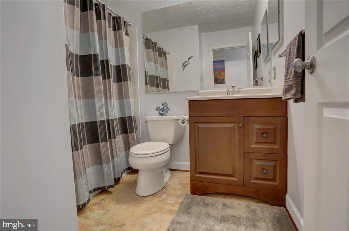 ROBIN MEADOWS - Residential