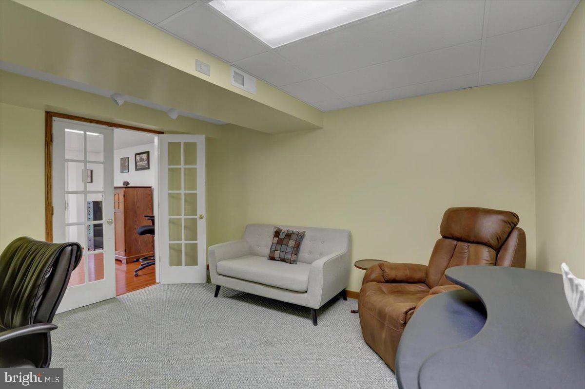 ROBIN MEADOWS - Residential