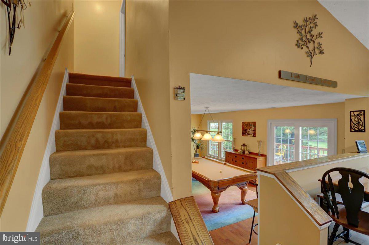 ROBIN MEADOWS - Residential