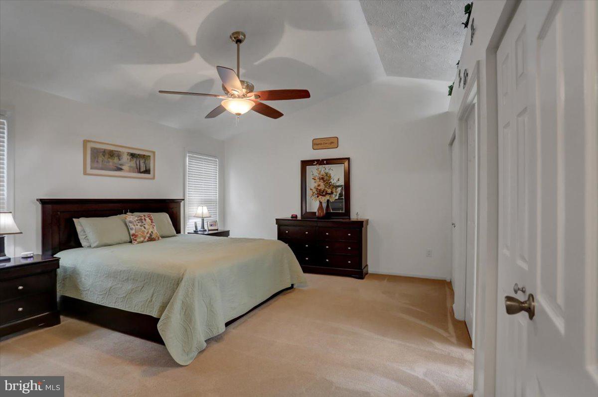 ROBIN MEADOWS - Residential