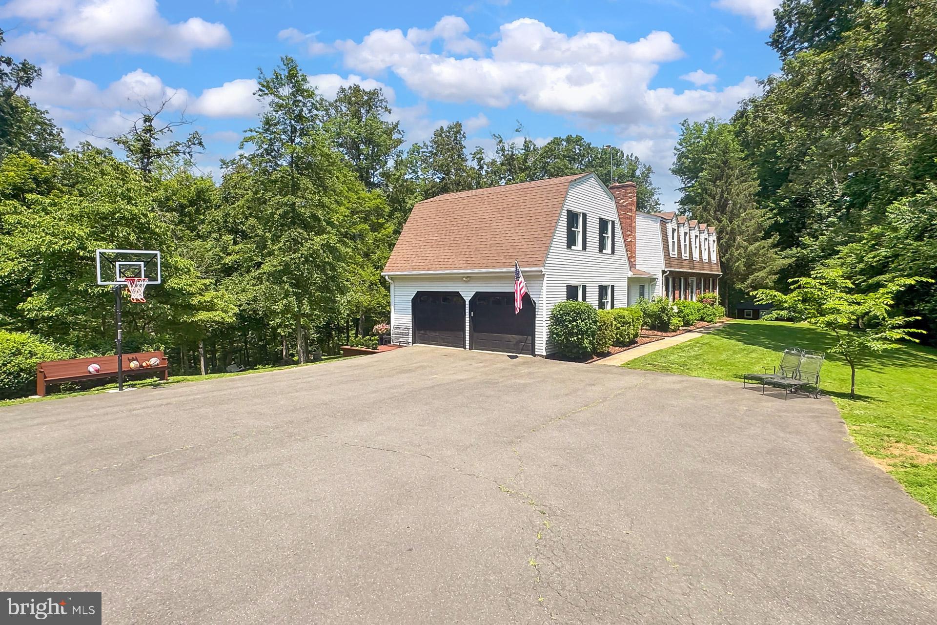 7400 POPLAR POINT LANE