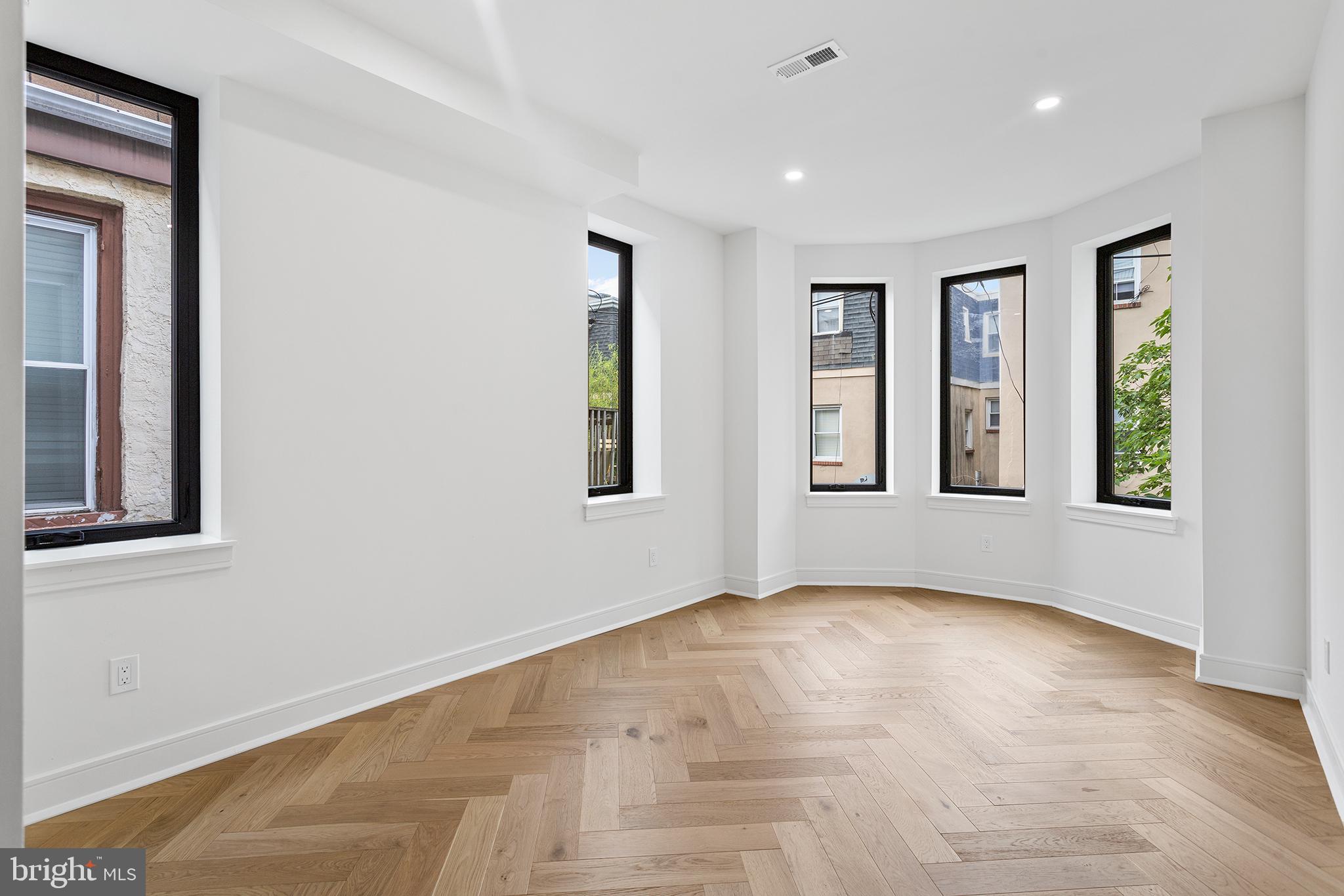 GRADUATE HOSPITAL - Residential