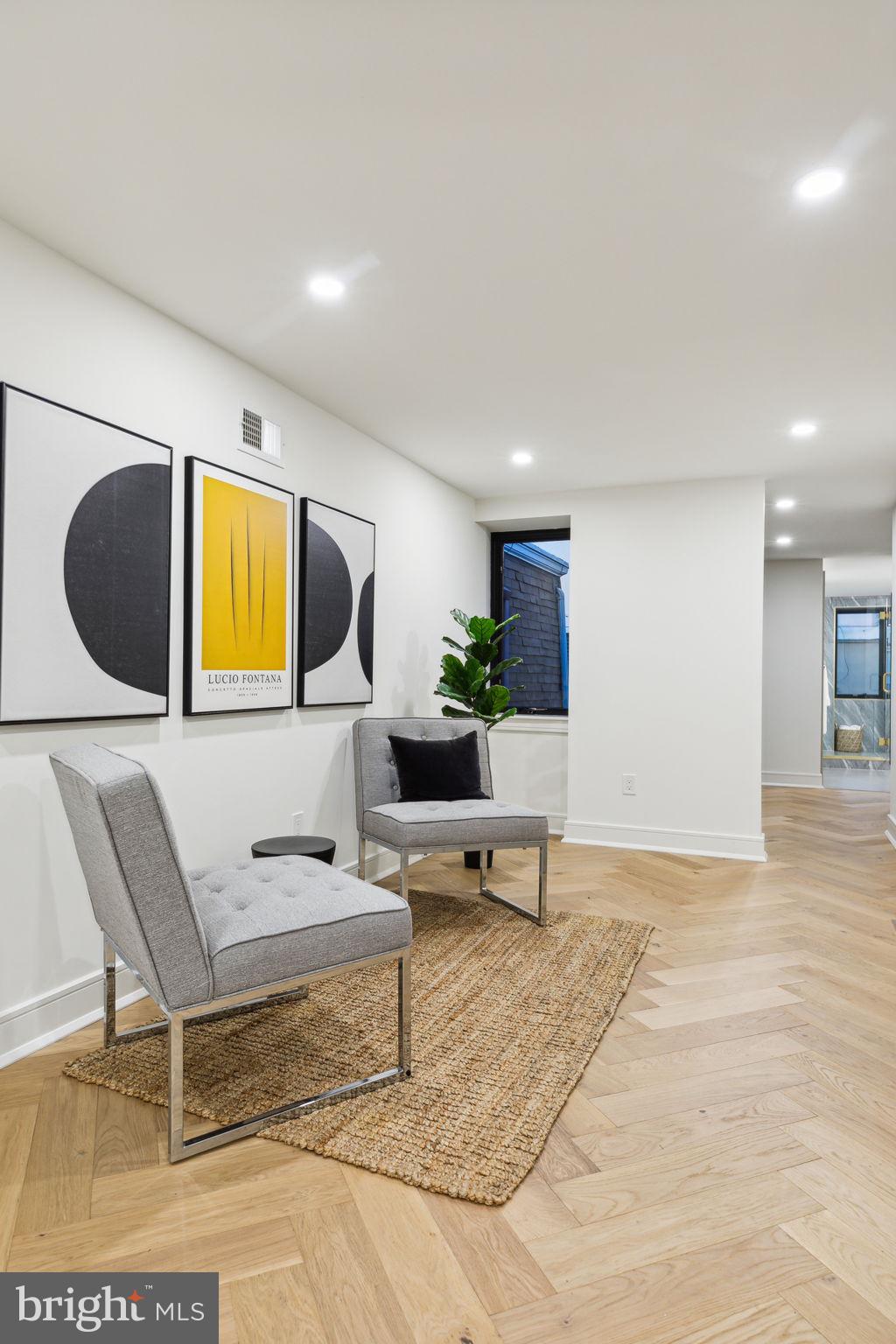 GRADUATE HOSPITAL - Residential